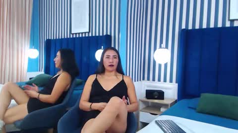 Snapshot of viviennerosette chatting on December 17, 1:28 pm Vivian online show from December 17, 1:28 pm