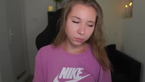 VivienVance online show from June 22, 2:58 pm