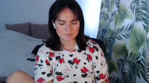 ViviRoses online show from April 29, 9:46 am