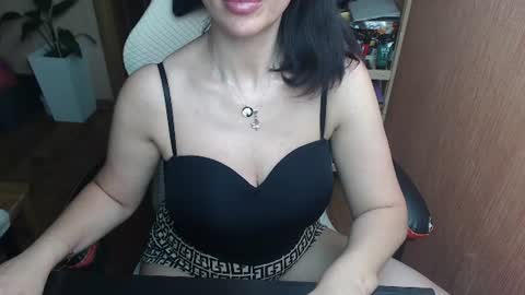 Snapshot of vivo244 chatting on July 13, 10:23 pm Eva online show from July 13, 10:23 pm