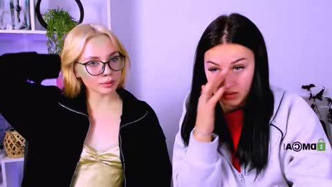 vivy_star online show from November 1, 8:11 pm