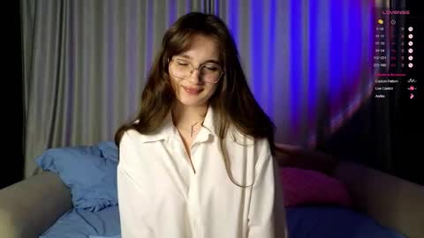 Snapshot of vivyboo111 chatting on October 7, 8:06 pm vivyboo111 online show from October 7, 8:06 pm