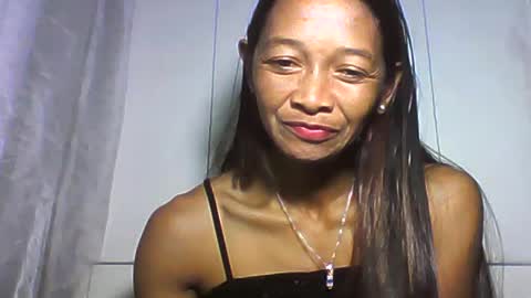 Snapshot of vixen_lina chatting on July 8, 6:01 pm vixen_lina online show from July 8, 6:01 pm