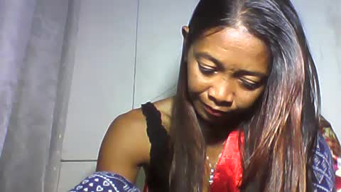 Snapshot of vixen_lina chatting on July 9, 6:56 pm vixen_lina online show from July 9, 6:56 pm
