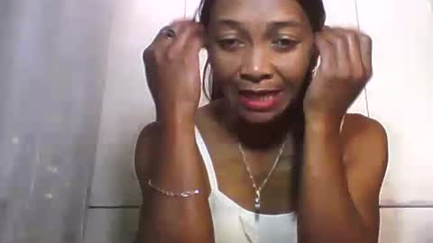 Snapshot of vixen_lina chatting on July 14, 6:51 am vixen_lina online show from July 14, 6:51 am
