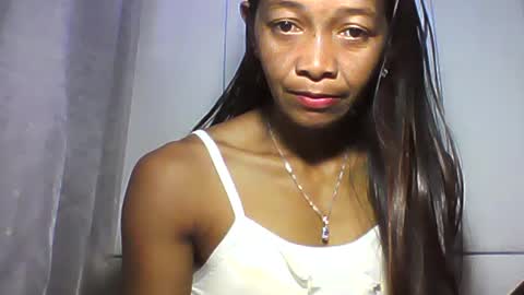 Snapshot of vixen_lina chatting on July 15, 4:29 am vixen_lina online show from July 15, 4:29 am