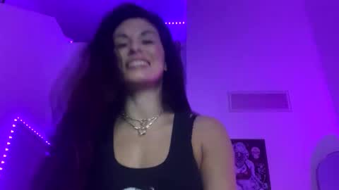 vixenblade online show from March 7, 3:14 am