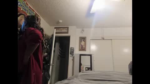 Snapshot of vixenfyre chatting on November 16, 7:03 am Vixen Fyre online show from November 16, 7:03 am