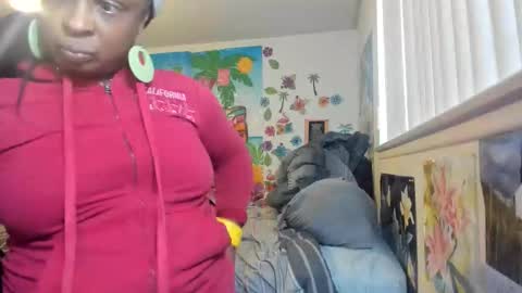 Snapshot of vixenfyre chatting on June 8, 7:58 pm Vixen Fyre online show from June 8, 7:58 pm