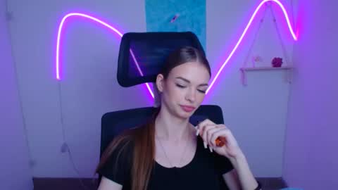 Snapshot of vladaseduction chatting on May 14, 11:39 am Vlada online show from May 14, 11:39 am