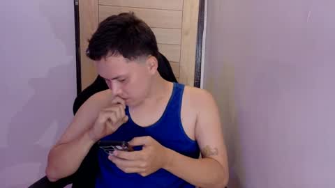 Snapshot of vladimir02_ chatting on June 15, 5:31 am Vlad online show from June 15, 5:31 am