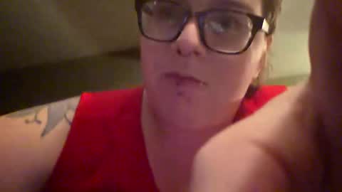 Snapshot of vleclerc142 chatting on November 16, 6:08 am Val1994 online show from November 16, 6:08 am