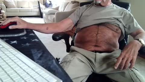 Snapshot of vnpg92 chatting on May 15, 8:27 pm vnpg92 online show from May 15, 8:27 pm