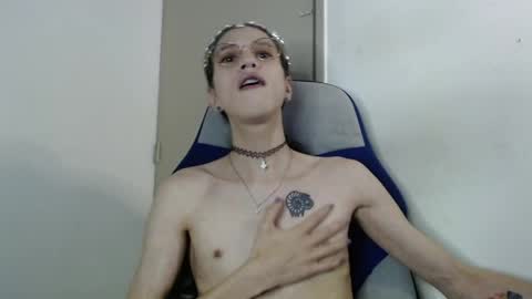 Snapshot of vodkadelulo_ chatting on June 8, 8:42 pm vodkadelulo online show from June 8, 8:42 pm