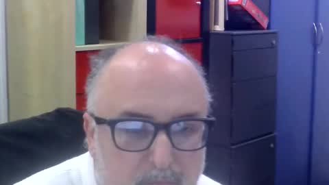 Snapshot of volpi72 chatting on March 19, 6:23 pm volpi72 online show from March 19, 6:23 pm