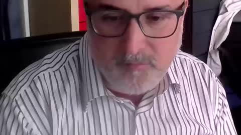 Snapshot of volpi72 chatting on April 15, 10:33 am volpi72 online show from April 15, 10:33 am