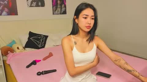 Snapshot of vonen_ray chatting on July 23, 8:45 am Vonen online show from July 23, 8:45 am