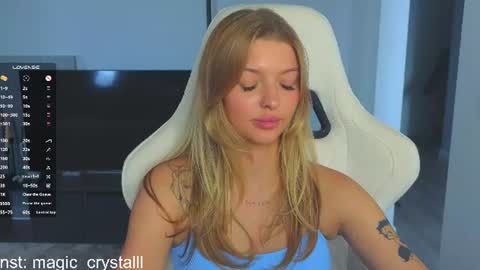 Snapshot of vopooo chatting on July 20, 10:39 am Aliceinst magic crystalll online show from July 20, 10:39 am