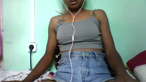 vounialdy online show from January 30, 5:39 pm