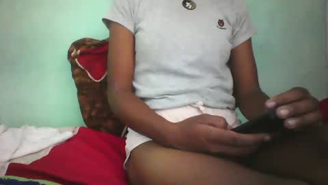 vounialdy online show from February 9, 6:05 pm