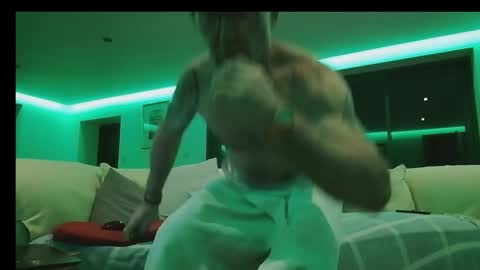 Snapshot of voyeur1391365 chatting on October 5, 7:01 pm voyeur1391365 online show from October 5, 7:01 pm