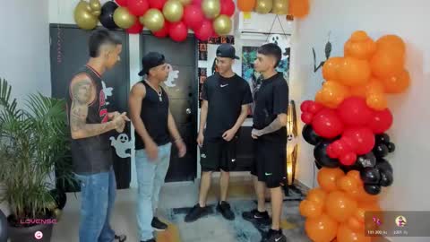 voyeurism_guys online show from October 21, 11:05 pm