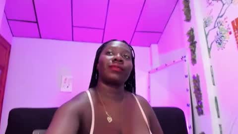 Snapshot of vskayper chatting on November 15, 10:04 pm skay online show from November 15, 10:04 pm