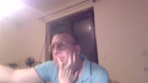 vthomasp719 online show from April 1, 6:38 pm