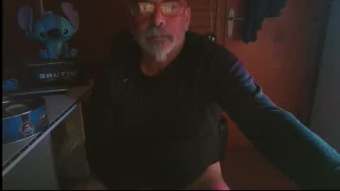 oscar online show from November 8, 6:51 pm