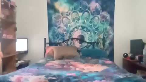 vvmm8783 online show from November 29, 9:01 am