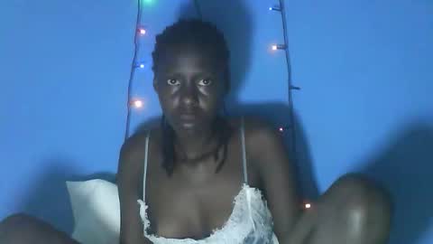 Snapshot of vvuuvvu chatting on May 8, 5:57 am vvuuvvu online show from May 8, 5:57 am