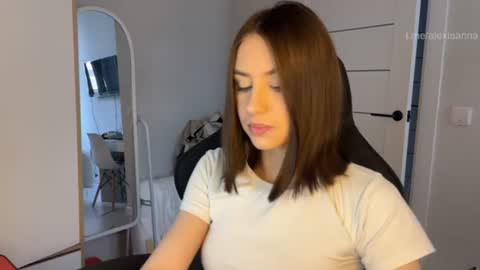 Snapshot of vx_arina chatting on June 19, 11:47 am Arina online show from June 19, 11:47 am