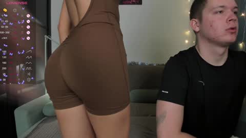 Snapshot of w_______ chatting on December 29, 8:48 pm Nicole  Johny online show from December 29, 8:48 pm