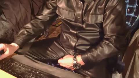 waaaooow online show from February 26, 7:57 pm