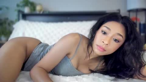 Jen online show from October 3, 5:21 pm