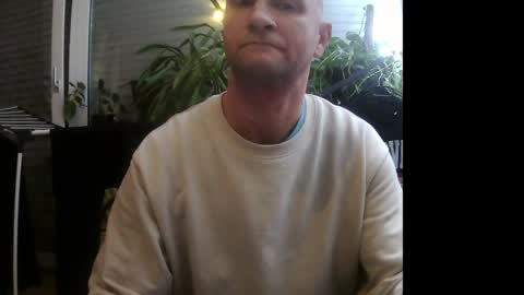 Snapshot of wailersgun chatting on December 23, 10:23 pm wailersgun online show from December 23, 10:23 pm