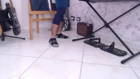 Snapshot of wake_and_bakee chatting on May 23, 6:12 pm John online show from May 23, 6:12 pm