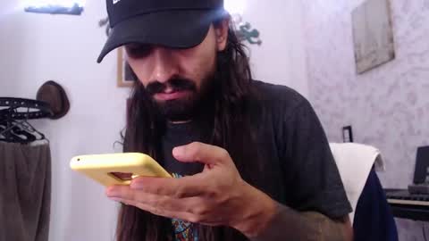Snapshot of wake_and_bakee chatting on July 1, 7:35 pm John online show from July 1, 7:35 pm