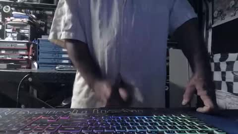 wakesblowinclouds online show from March 27, 6:08 am