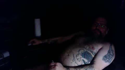 Snapshot of wakeupthedead77 chatting on October 24, 5:04 am Mr. Dead online show from October 24, 5:04 am