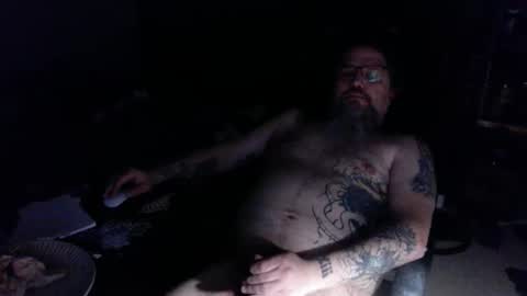 Snapshot of wakeupthedead77 chatting on April 5, 12:30 am Mr. Dead online show from April 5, 12:30 am