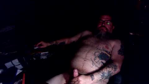 Snapshot of wakeupthedead77 chatting on June 17, 1:52 am Mr. Dead online show from June 17, 1:52 am