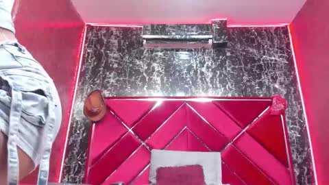 waleska   online show from February 7, 11:47 am