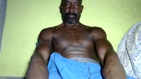 Snapshot of waleswusup chatting on December 8, 5:50 am Champion Lover online show from December 8, 5:50 am