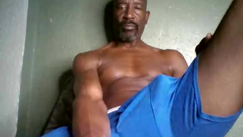 Snapshot of waleswusup chatting on January 15, 11:41 pm Champion Lover online show from January 15, 11:41 pm