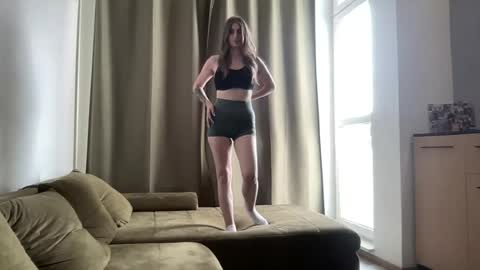 Snapshot of walkiria19 chatting on July 4, 1:17 pm walkiria19 online show from July 4, 1:17 pm