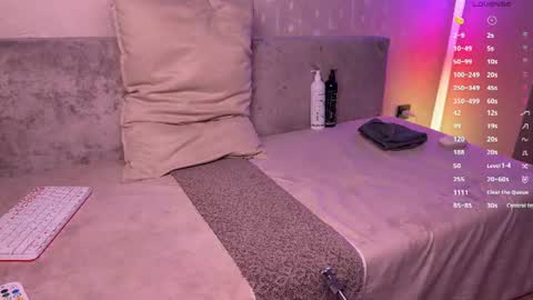 Snapshot of walt_enjoy chatting on June 21, 8:11 pm Walt Enjoy online show from June 21, 8:11 pm