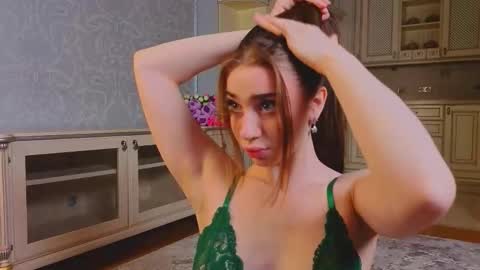 hello guys im Lilian online show from September 17, 4:25 am