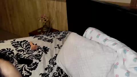 wanderlustgaal online show from September 16, 4:24 am