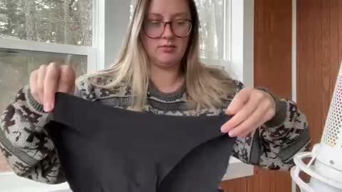 Jade  Adonis online show from January 7, 5:31 pm